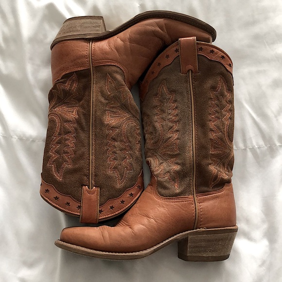 Gorgeous camel brown western square toe boots - Picture 3 of 12